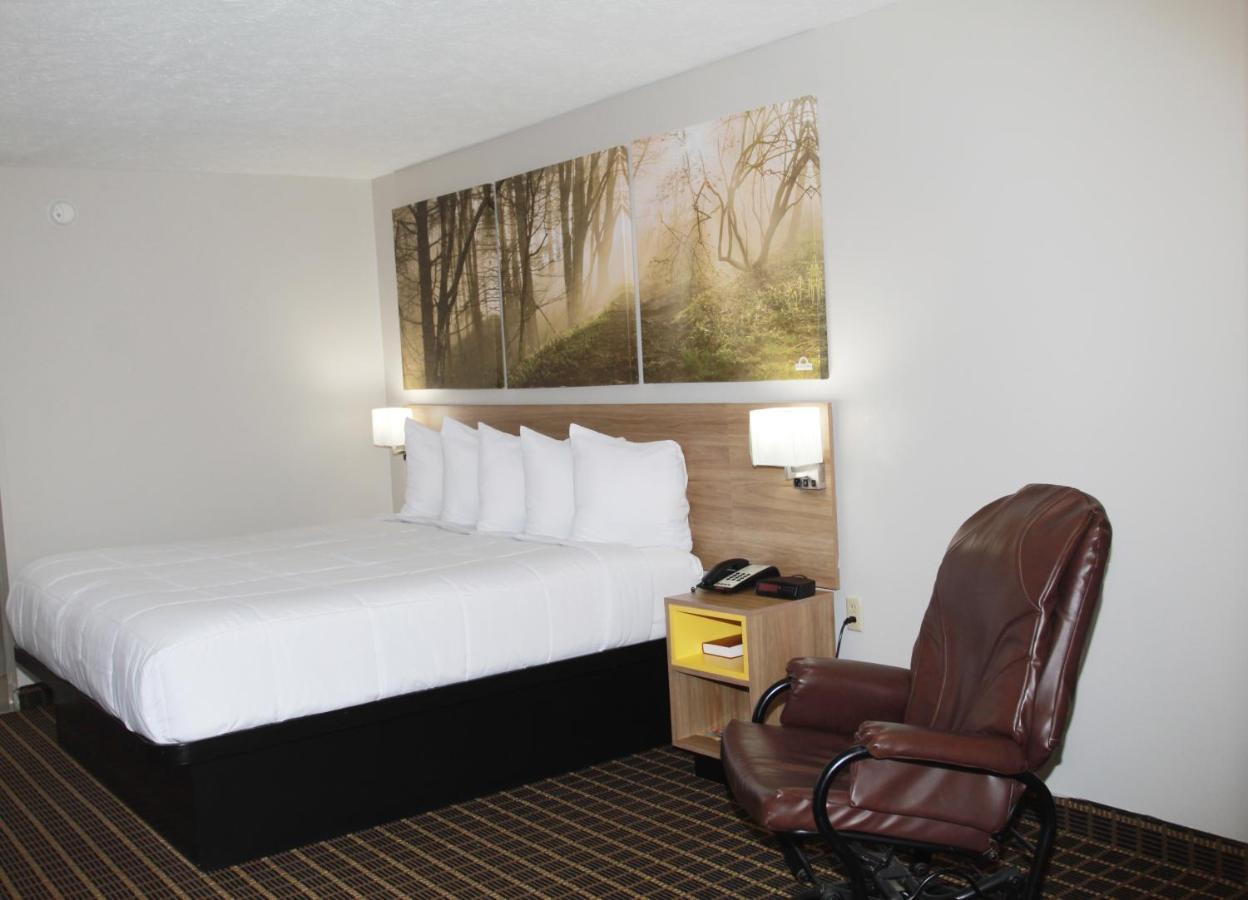 Days Inn By Wyndham Forest Luaran gambar