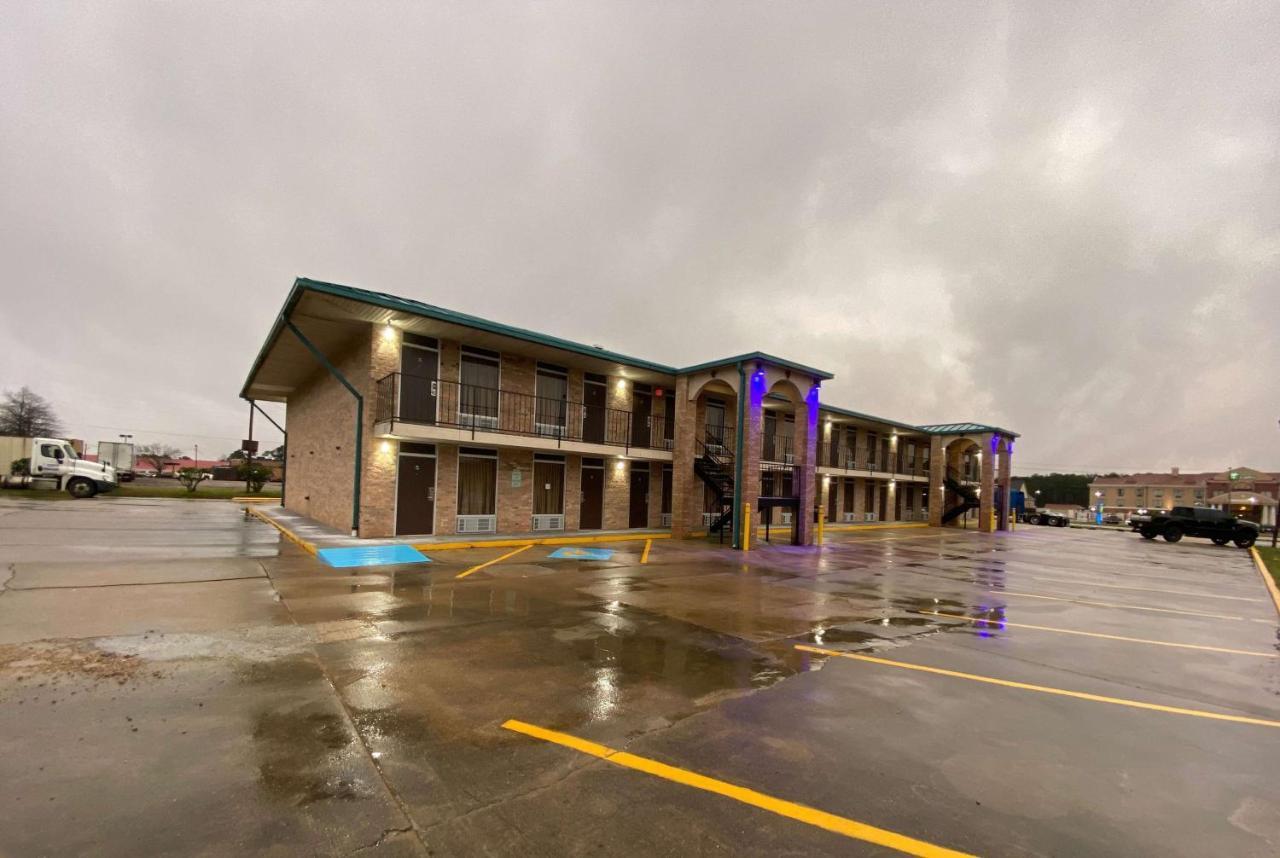 Days Inn By Wyndham Forest Luaran gambar